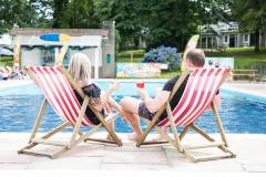 Garden-Terrace-Cottages-Couples-On-Deck-Chair-Gallery-Atlantic-Reach