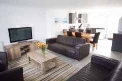 Superior-cottages-lounge-and-kitchen-gallery-Atlantic-Reach