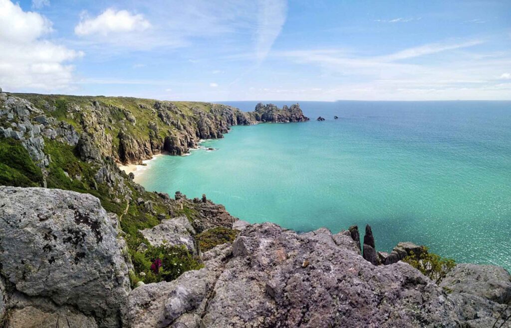 Turquoise sea and cliffs along the Cornish coast path